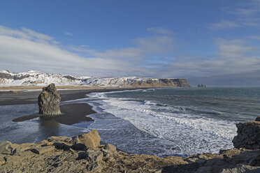 Iceland, Vik, black beach and eastward view towards Reynisdrangar - MELF00176