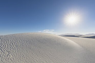 USA, New Mexico, Chihuahua-Wüste, White Sands National Monument, Wüstendüne - FOF09204