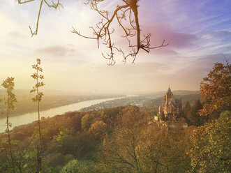 Deutschland, Siebengebirge, Schloss Drachenburg - GWF05179