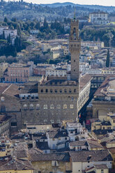 Italien, Florenz, Palazzo Vecchio von oben gesehen - LOMF00552