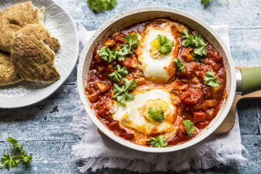 Bell pepper Shakshouka with naan - SARF03295