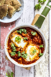 Paprika-Shakshouka mit Naan - SARF03297