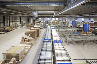 Conveyor belt in factory shop floor - DIGF01814
