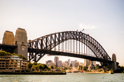 Australien, Sydney, Blick auf die Harbour Bridge - PUF00640