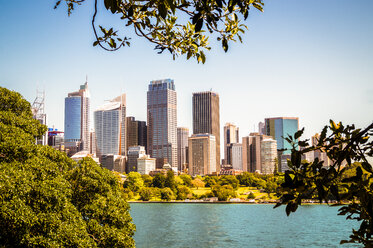 Australia, Sydney, view to skyline - PUF00643