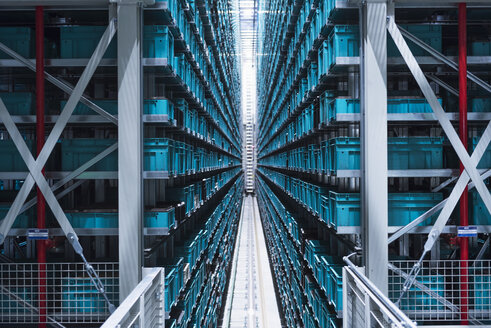 Modern automatized high rack warehouse - DIGF02326