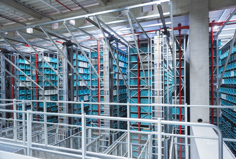 Modern automatized high rack warehouse - DIGF02332