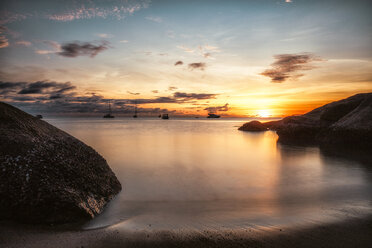 Thailand, Surat Thani, Ko Pha Ngan, Thong Nai Pan Yai Beach at sunset - DAWF00528