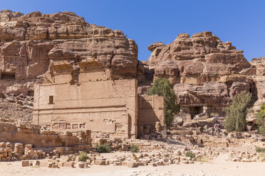 Jordanien, Petra, Blick auf die Ruine des Qasr al-Bint-Tempels - MABF00456