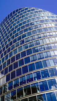 Großbritannien, England, London, Fassade eines modernen Bürogebäudes - HOHF01421
