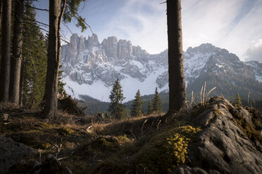 Italy, South Tyrol, Dolomites, Latemar group in southern Rosengarten - STCF00306