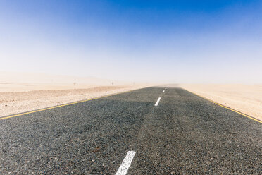 Namibia, Namib-Wüste, Straße B4 südöstlich von Lüderitz - EGBF00231