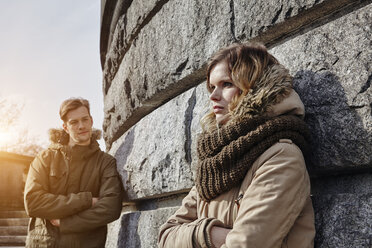 Germany, Potsdam, displeased young couple at Glienicke Bridge - ANHF00031