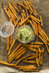 Süßkartoffelpommes und Avocado-Dip - ODF01500