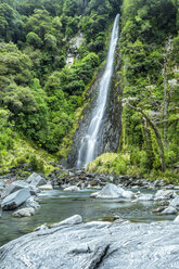 Neuseeland, Südinsel, Thunder Creek Falls am Haast-Fluss - STSF01223