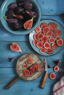 Whole and sliced figs - RTBF00893