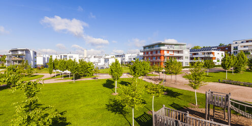 Deutschland, Waiblingen, Solardorf Roetepark - WDF04031