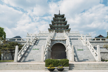 South Korea, Seoul, the National Folk Museum of Korea, inside Gyeongbokgung Palace - GEMF01688