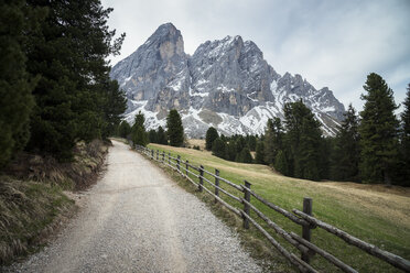 Italy, Alto Adige, Dolomites, Sasso Putia - STCF00344