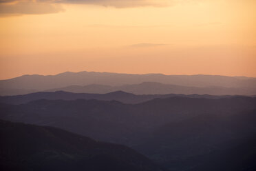 Italy, Marche, Petrano Mountain, sunset over Apennine Mountains - LOMF00580