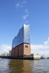 Deutschland, Hamburg, Blick auf die Elbphilharmonie - HLF01005