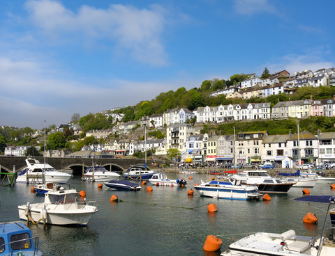 Großbritannien, England, Cornwall, Looe, Hafen bei Ebbe, lizenzfreies Stockfoto