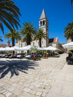 Kroatien, Dalmatien, Trogir, Altstadt, Kathedrale des Heiligen Laurentius - AM05407