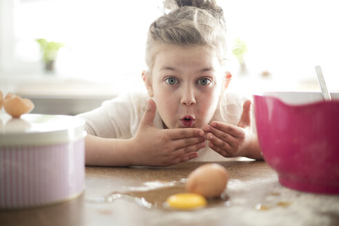 Portrait of embarrassed little girl in the kitchen - MOEF00042