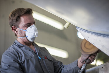 Industrial worker wearing protective mask - ZEF14058