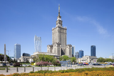 Polen, Warschau, Skyline des Stadtzentrums mit Palast der Kultur und Wissenschaft - ABOF00226