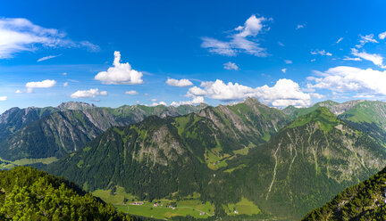 Deutschland, Bayern, Allgäu, Blick vom Himmelschrofen - WGF01101