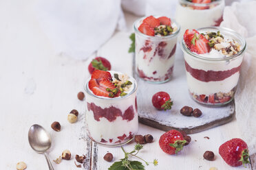 Yogurt with strawberries, strawberry-chia jam, hazelnuts and pistachios - SBDF03223
