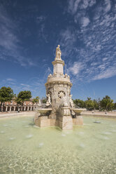 Spain, Madrid, fountain monument in Aranjuez, Famous royal village - DHCF00116