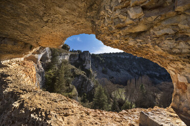 Spanien, Soria, Naturpark Canon del Rio Lobos, natürliches Loch im Fels - DHCF00124