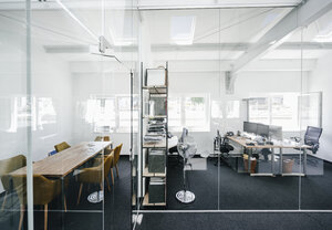 Empty modern office - KNSF02320