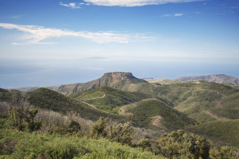 Spain, Canary islands, La Gomera with El Hierro island in background - DHCF00137