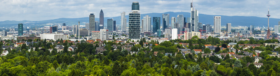 Deutschland, Frankfurt, Skyline des Finanzviertels - AMF05443