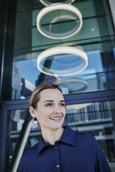 Portrait of smiling businesswoman - RORF01008