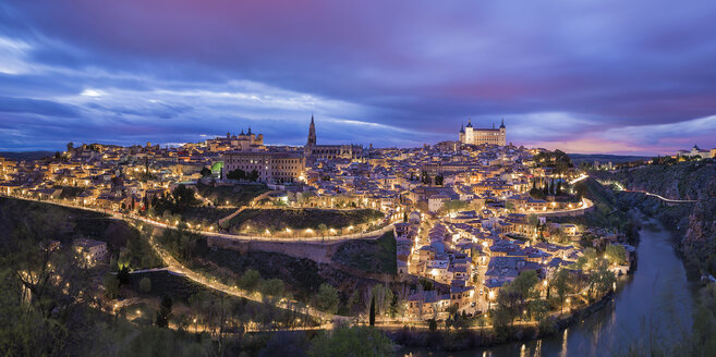 Spain, Toledo at night - EPF00457