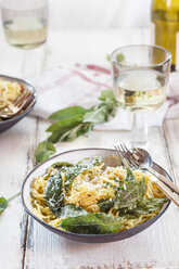 Salbeipasta mit Parmesan - SBDF03278