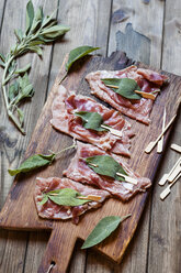 Preparation of Saltimbocca alla Romana - SBDF03283