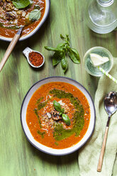 Soupe made of roasted bell pepper with walnuts and pesto - SBDF03287