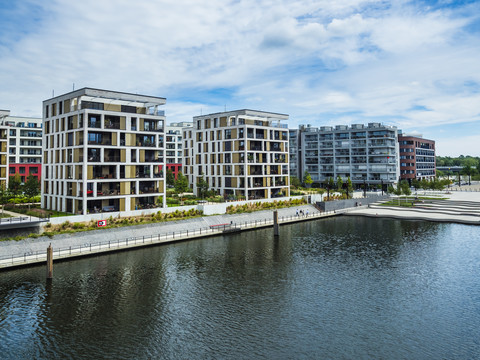 Deutschland, Hessen, Offenbach, moderne Architektur am Hafen, lizenzfreies Stockfoto