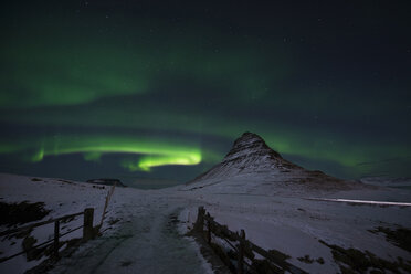 Iceland, Kirkjufell mountain with northern lights - EPF00462