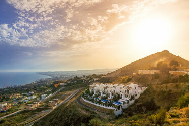 Spanien, Andalusien, Marbella bei Sonnenuntergang - PUF00672