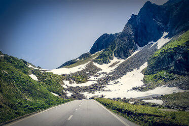 Switzerland, Uri, mountain pass and Alps - PUF00682