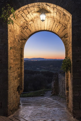 Italy, Tuscany, Monteriggioni, Porta di Sotto stock photo