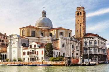 Italien, Venedig, Canale Grande mit Chiesa San Geremia - CSTF01365