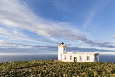 UK, Scotland, Caithness, Duncansby Head, Duncansby Head Lighthouse - FOF09295