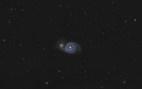 M51 Whirlpool-Galaxie im Weitwinkelbereich, lizenzfreies Stockfoto